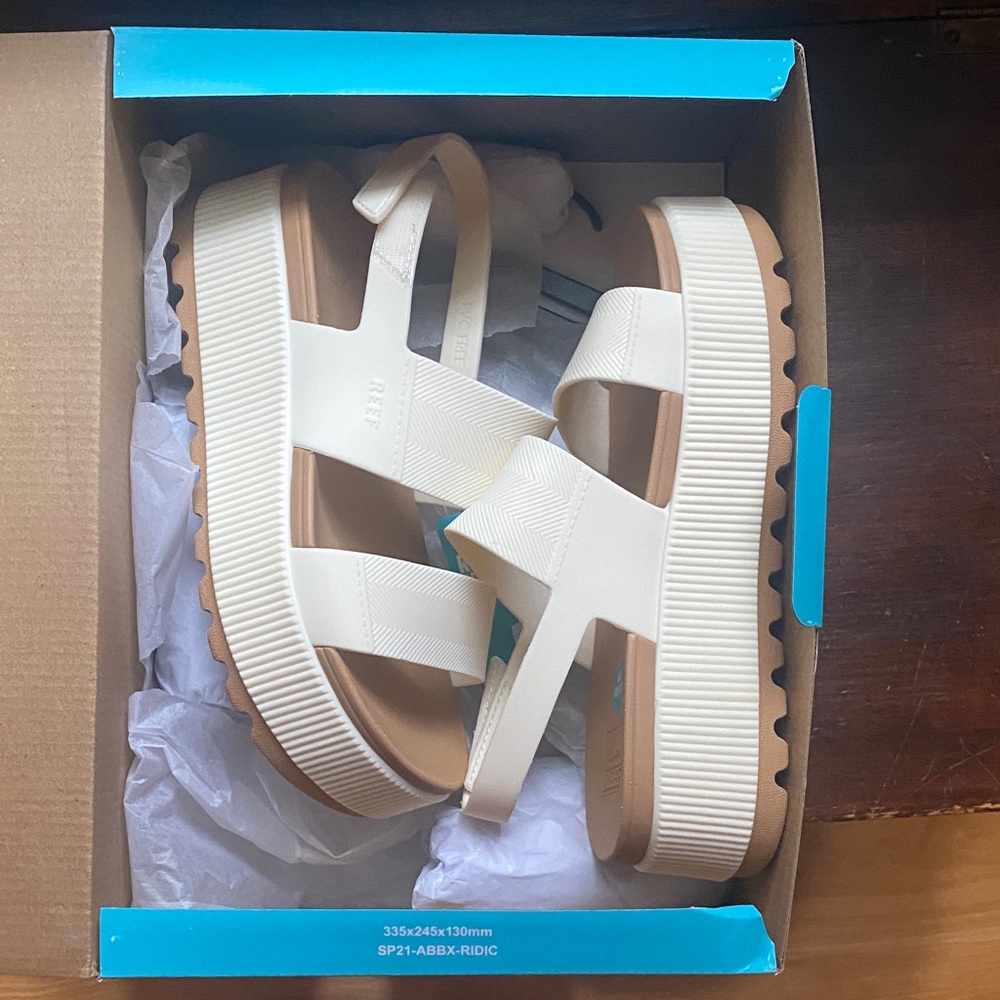 Reef Water Vista Higher White Platform Sandals
